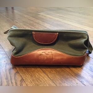 University of Notre Dame Men’s Toiletry Bag